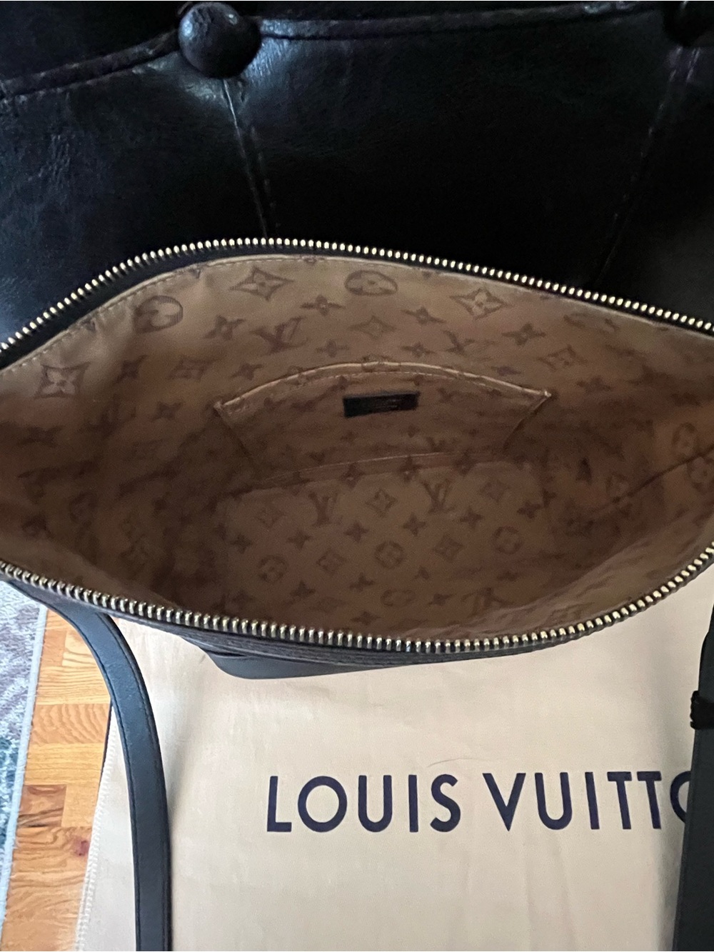 Louis Vuitton Cruiser PM - Picture 6 of 13